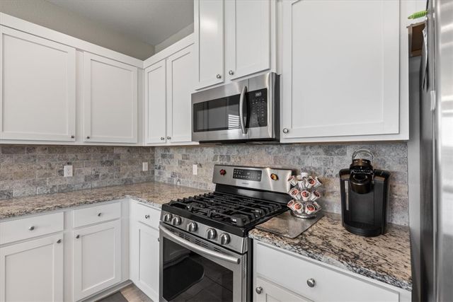 2024 W Gilligan Avenue, Rogers, AR 72758