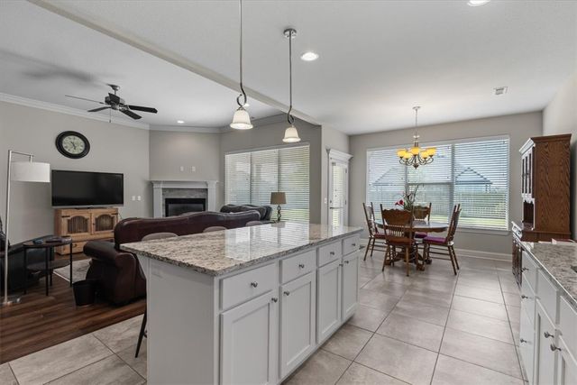 2024 W Gilligan Avenue, Rogers, AR 72758