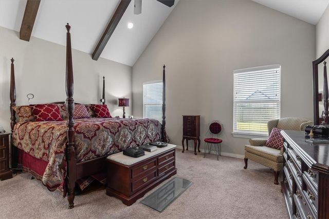 2024 W Gilligan Avenue, Rogers, AR 72758
