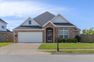 2024 W Gilligan Avenue, Rogers, AR 72758