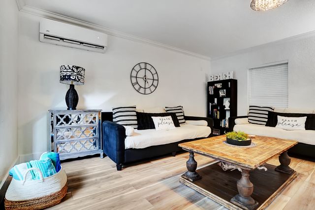 311 SE 3rd Avenue, Delray Beach, FL 33483