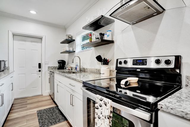 311 SE 3rd Avenue, Delray Beach, FL 33483