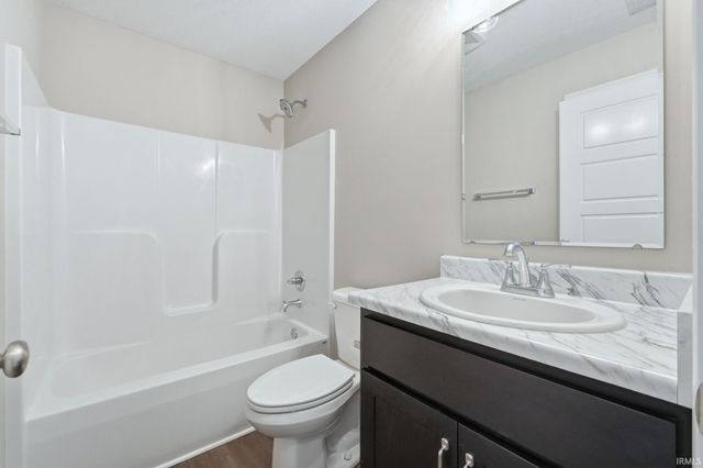 13407 Martingale Cove, Grabill, IN 46741