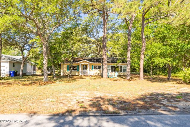 313 Mercer Street, Oak Island, NC 28465