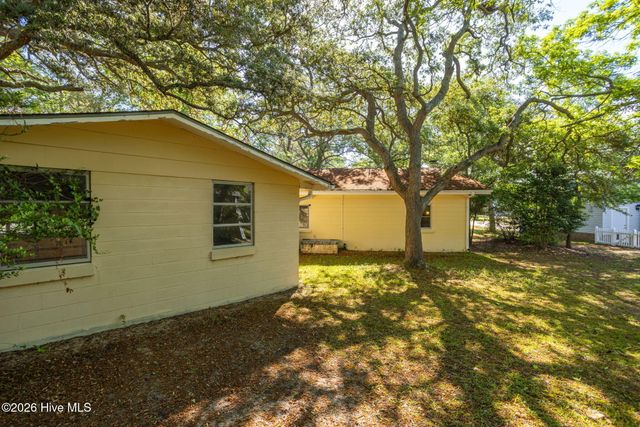 313 Mercer Street, Oak Island, NC 28465