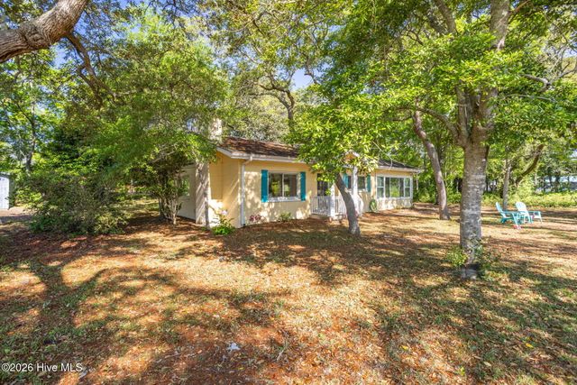 313 Mercer Street, Oak Island, NC 28465
