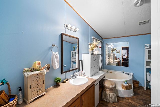 1148 Sequoia Trl, Canyon Lake, TX 78133