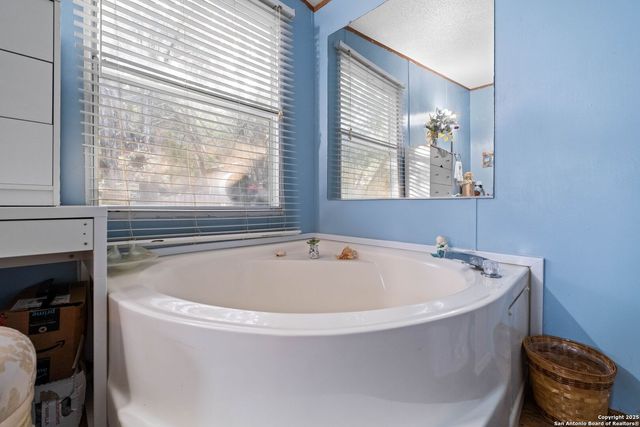 1148 Sequoia Trl, Canyon Lake, TX 78133