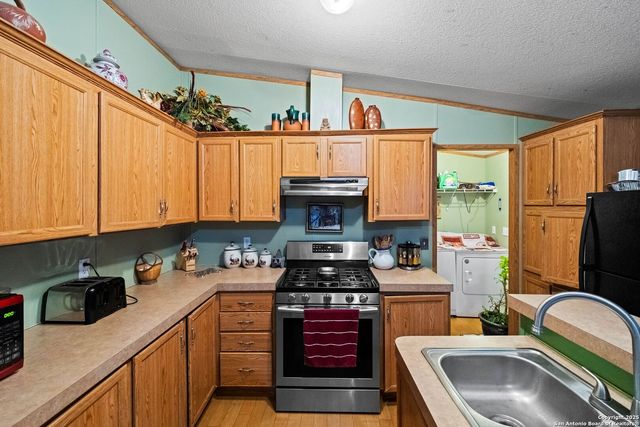 1148 Sequoia Trl, Canyon Lake, TX 78133