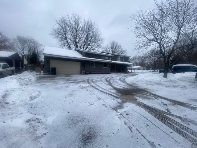 6606 Silver Lake Road, Cary, IL 60013