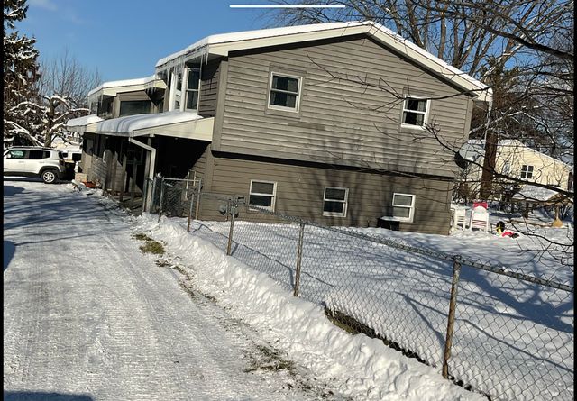 6606 Silver Lake Road, Cary, IL 60013