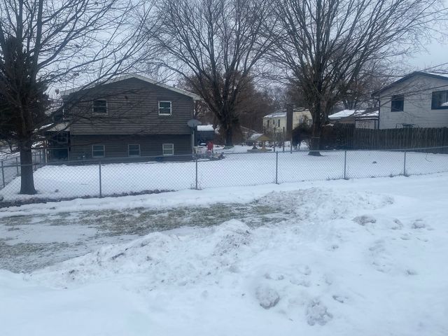 6606 Silver Lake Road, Cary, IL 60013