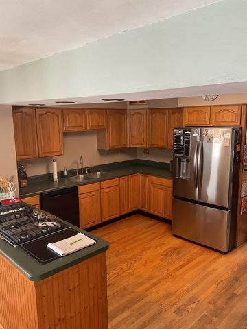 6606 Silver Lake Road, Cary, IL 60013