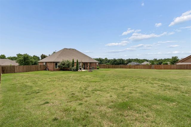 14708 Cottonwood Drive, Edmond, OK 73025