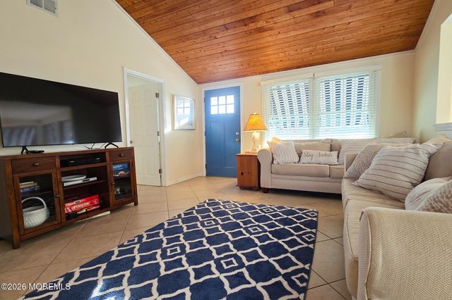 109 President Avenue, Lavallette, NJ 08735