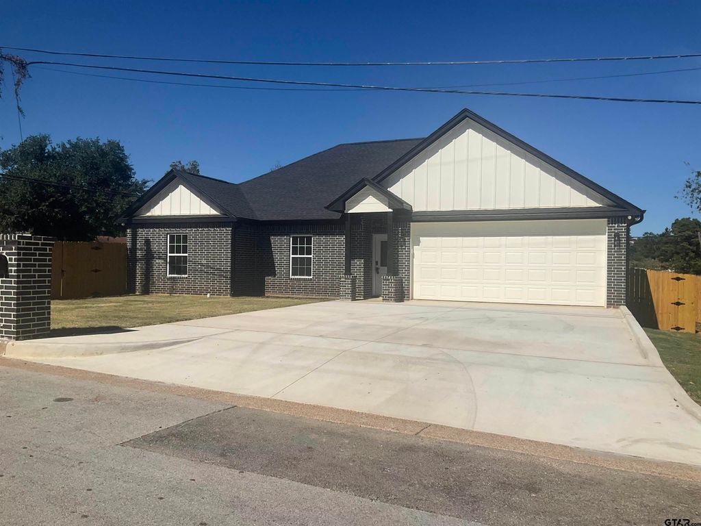 3016 Frankston Hwy, Tyler, TX 75701