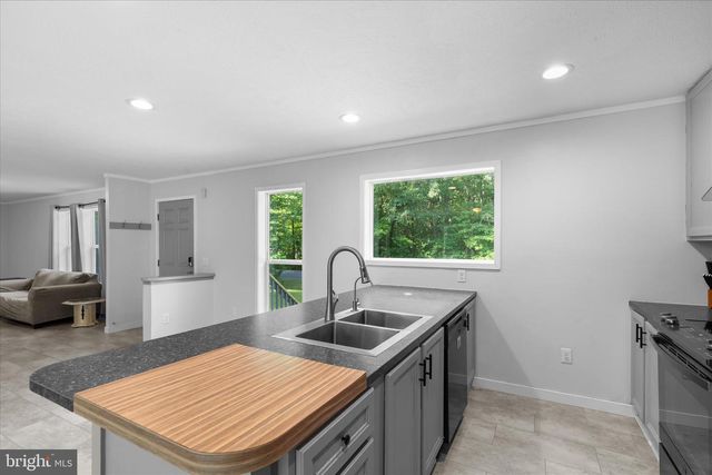 9249 CROPPER ISLAND RD, Newark, MD 21841