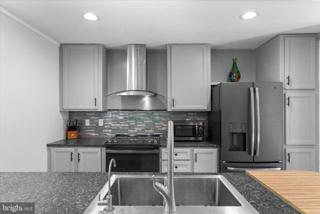 9249 CROPPER ISLAND RD, Newark, MD 21841