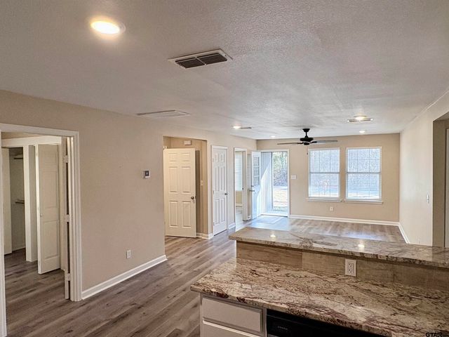 348 Caroline Bnd, Bullard, TX 75757