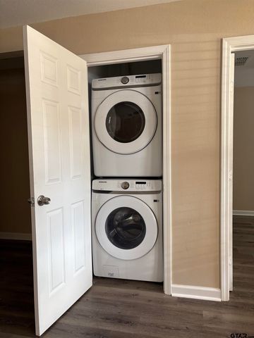 348 Caroline Bnd, Bullard, TX 75757