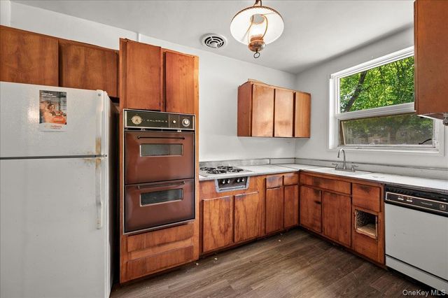 12 Channing Place 1R, Eastchester, NY 10709