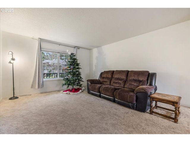 18058 Sw FITCH Dr, Sherwood, OR 97140