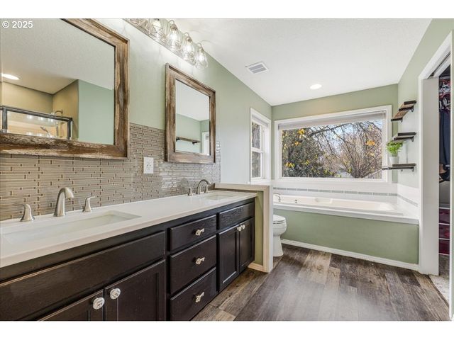 18058 Sw FITCH Dr, Sherwood, OR 97140