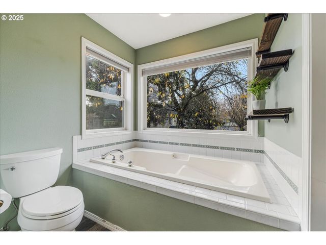 18058 Sw FITCH Dr, Sherwood, OR 97140