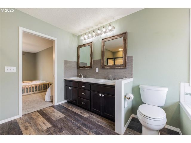 18058 Sw FITCH Dr, Sherwood, OR 97140