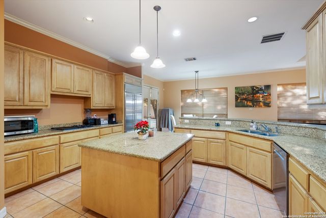 702 Bluff Breeze, San Antonio, TX 78216