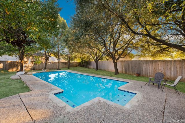 702 Bluff Breeze, San Antonio, TX 78216