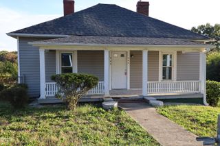 994 Burton Street, Eden, NC 27288