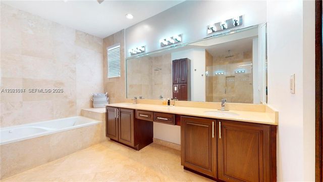 11530 NW 82nd Terrace, Doral, FL 33178