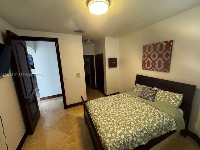 11530 NW 82nd Terrace, Doral, FL 33178