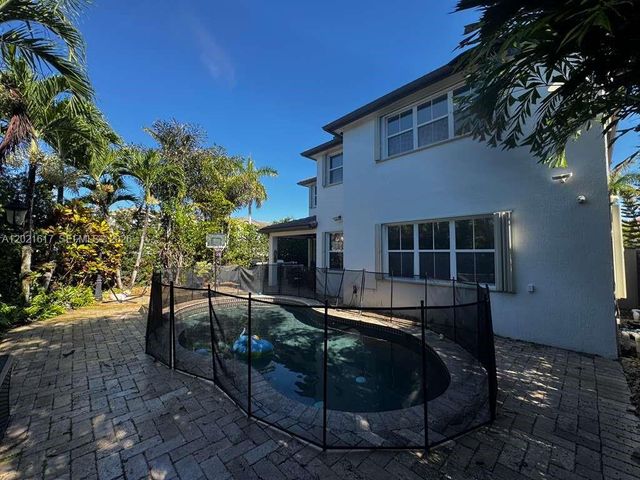 11530 NW 82nd Terrace, Doral, FL 33178