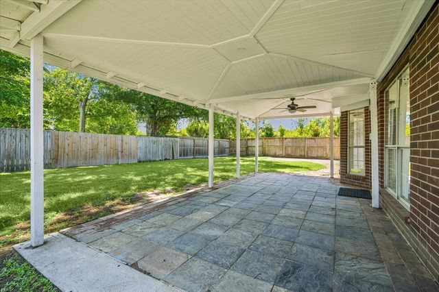 9806 Gold Cup Way, Houston, TX 77065