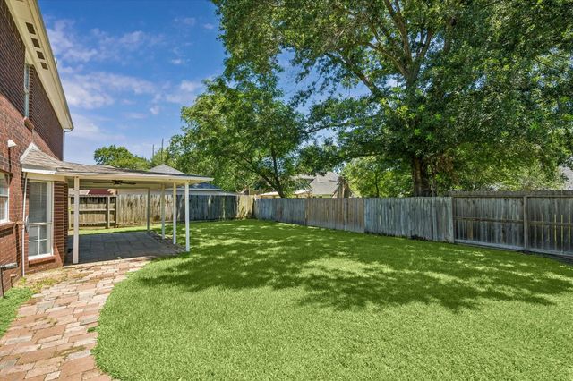 9806 Gold Cup Way, Houston, TX 77065