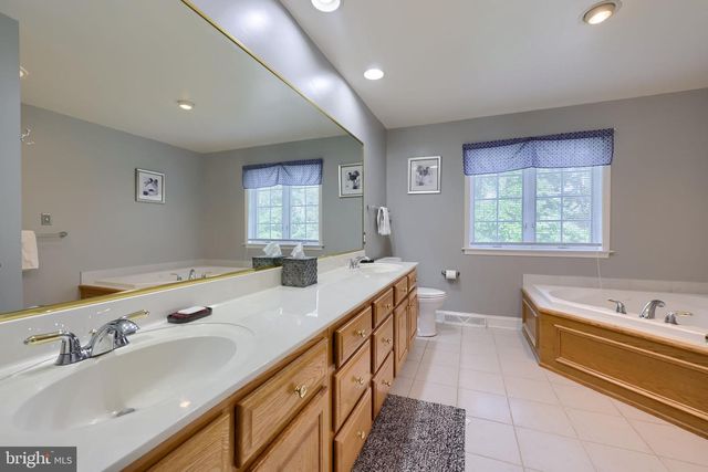 1140 SARAZEN WAY, York, PA 17404