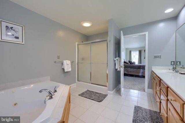 1140 SARAZEN WAY, York, PA 17404