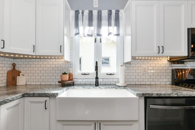 2957 S 103rd STREET, West Allis, WI 53227