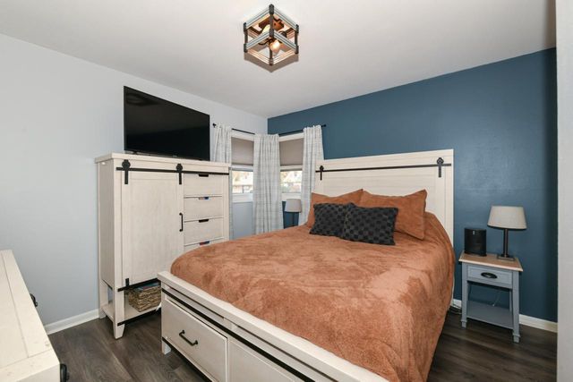 2957 S 103rd STREET, West Allis, WI 53227