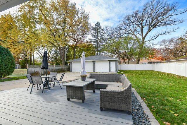 2957 S 103rd STREET, West Allis, WI 53227