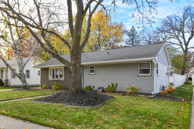 2957 S 103rd STREET, West Allis, WI 53227