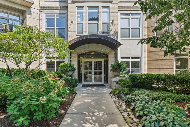 3535 Patten Road 4C, Highland Park, IL 60035
