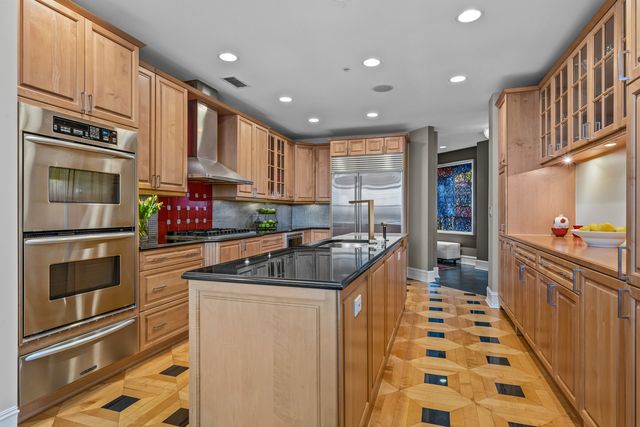 3535 Patten Road 4C, Highland Park, IL 60035