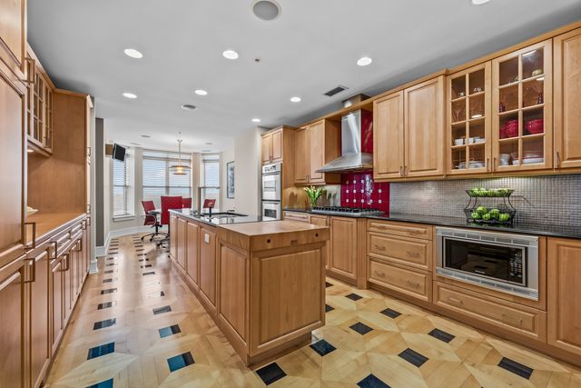 3535 Patten Road 4C, Highland Park, IL 60035