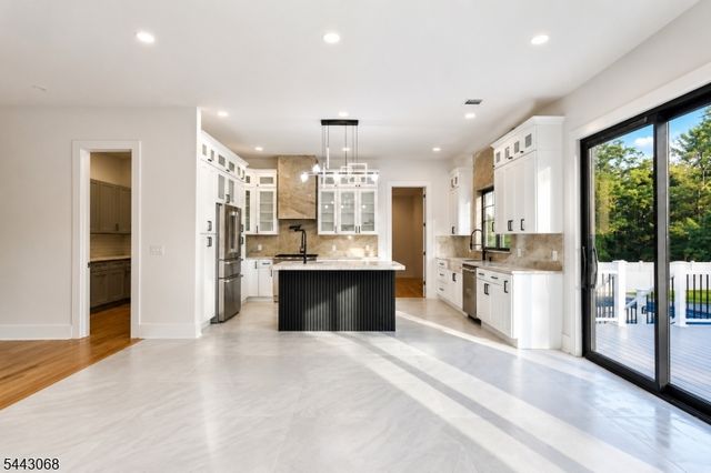 1684 Frank St, Edison Twp., NJ 08820