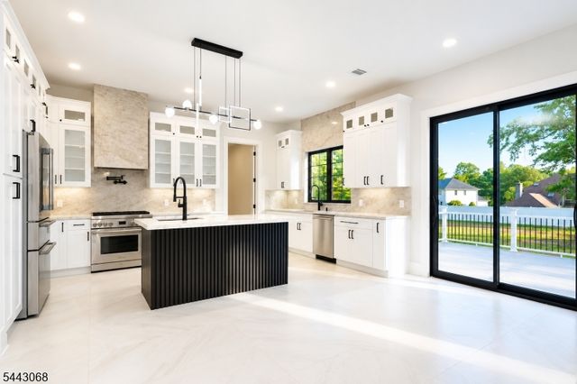 1684 Frank St, Edison Twp., NJ 08820