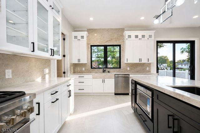 1684 Frank St, Edison Twp., NJ 08820
