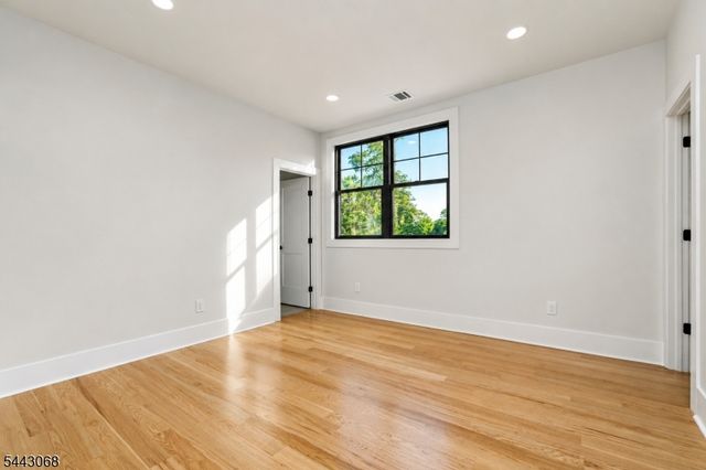 1684 Frank St, Edison Twp., NJ 08820